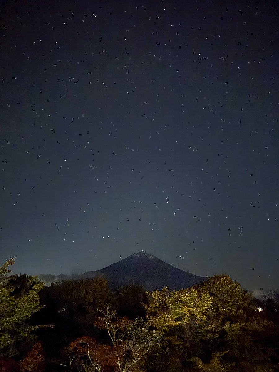 さて、仮眠します♪
写真は今の山中湖富士
good night_(:3 ⌒ﾞ)_💤
#イマソラ #富士山