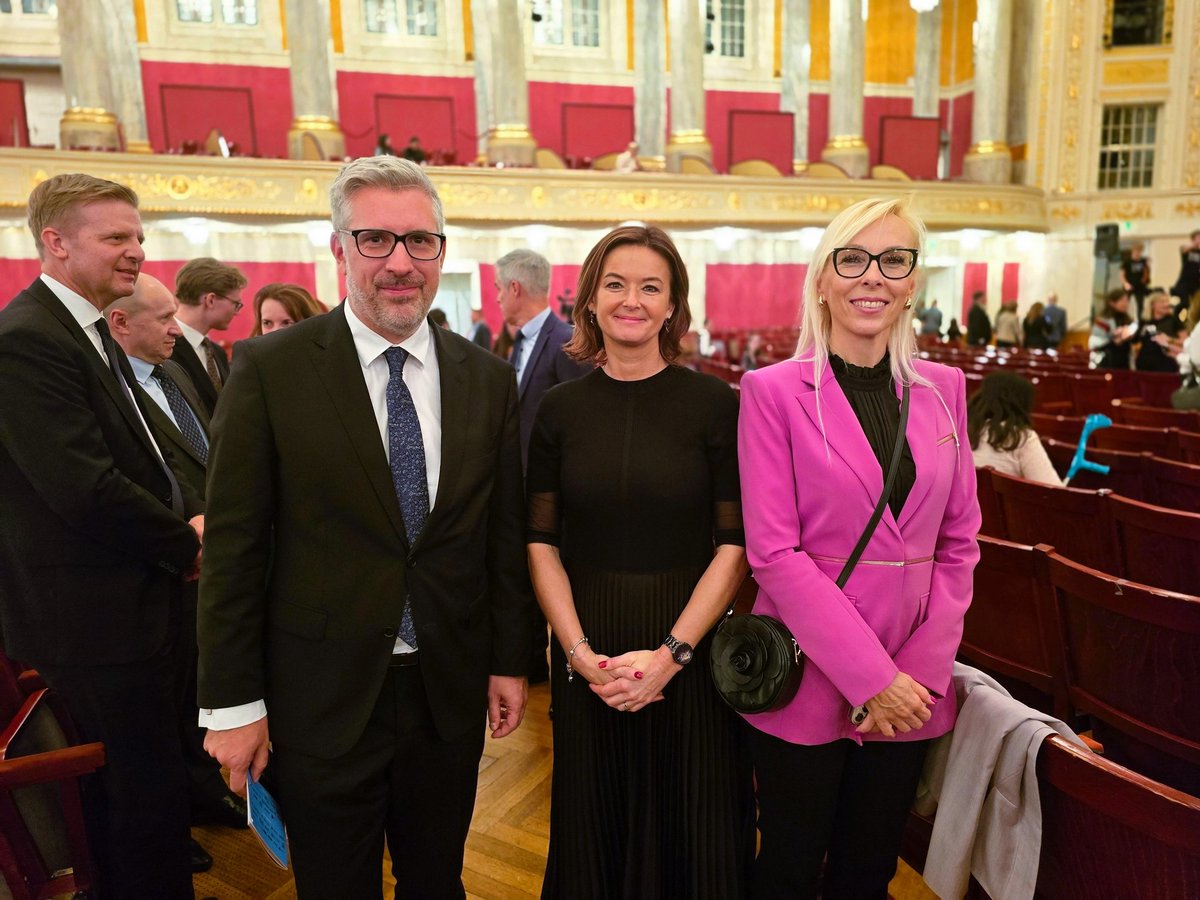 Diplomacy and Commerce Austria tweet media