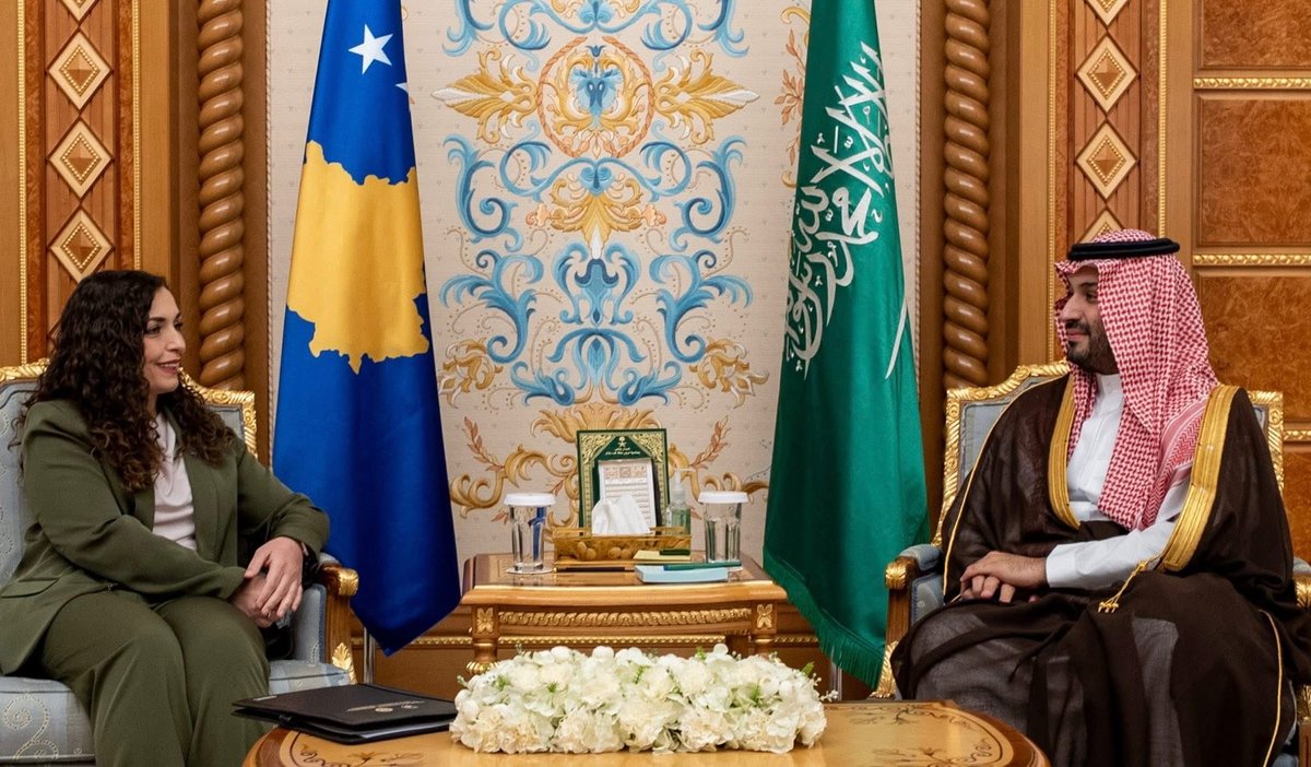 VjosaOsmaniPRKS's tweet image. It was an honor to be received in Riyadh by His Royal Highness, the Crown Prince of the Kingdom of Saudi Arabia, Mohammed bin Salman. 🇽🇰🇸🇦 

I expressed Kosovo’s longstanding gratitude to the Kingdom of Saudi Arabia for its friendship and steadfast support for the people of…