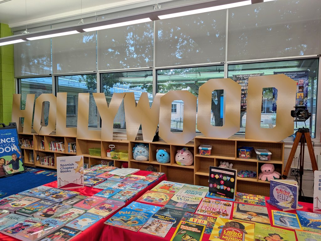 MsPatelLibrary's tweet image. Lights, camera, READING! 🎬 Thank you @unitedtolearn for rolling out the red carpet for our students! 🌟 Our Hollywood Book Bash was a blockbuster hit - turning reading into a star-studded event! 📚✨ @CasaViewES @DISD_Libraries @baverticalteam