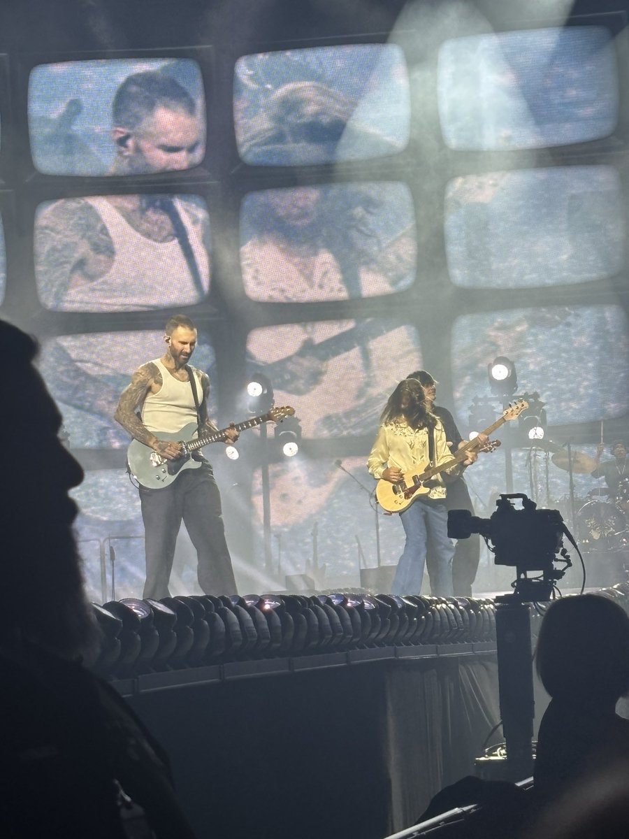 Abi Wolf tweet media