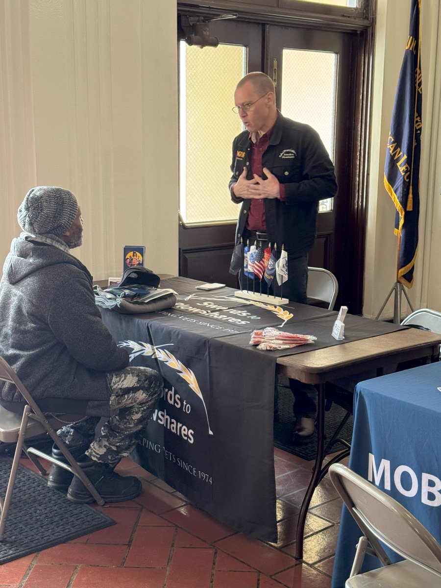 HaywardLibrary's tweet image. The VA Palo Alto Health Care Medical Outreach Team &amp;amp; Partners will be at the Veterans Memorial Building in Hayward next Friday, November 14, from 10am-2pm.

For more information, visit hayward.librarycalendar.com/event/copy-va-…