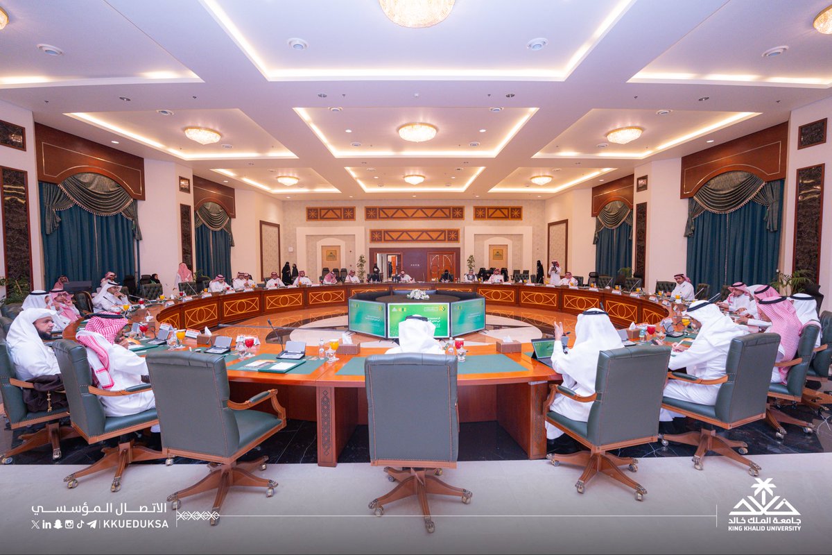 kkueduksa's tweet photo. ضمن فعاليات #ملتقى_التميز_المؤسسي_في_التعليم_الجامعي بـ #جامعة_الملك_خالد عُقد عدد من الاجتماعات التنسيقية ولقاءات الطاولة المستديرة وورش العمل، نوقشت خلالها سبل تطوير الأداء المؤسسي وتعزيز التكامل بين الجامعات السعودية والقطاعات ذات العلاقة.. https://t.co/vCRdaLtZM3