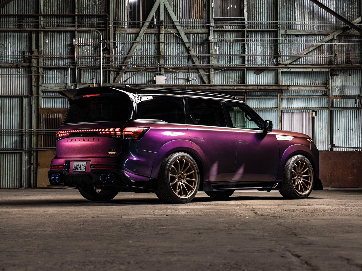 Motor1com's tweet image. Infiniti just put a 1,000 hp V-6 from the GT-R in its QX80 for SEMA. Say hello to the QX80 R-Spec concept. 

- 1,000 hp, twin-turbo V6 engine

- Midnight Purple exterior 

- custom R35 inspired wheels and exhaust

- carbon ceramic brakes
 
- custom bodykit