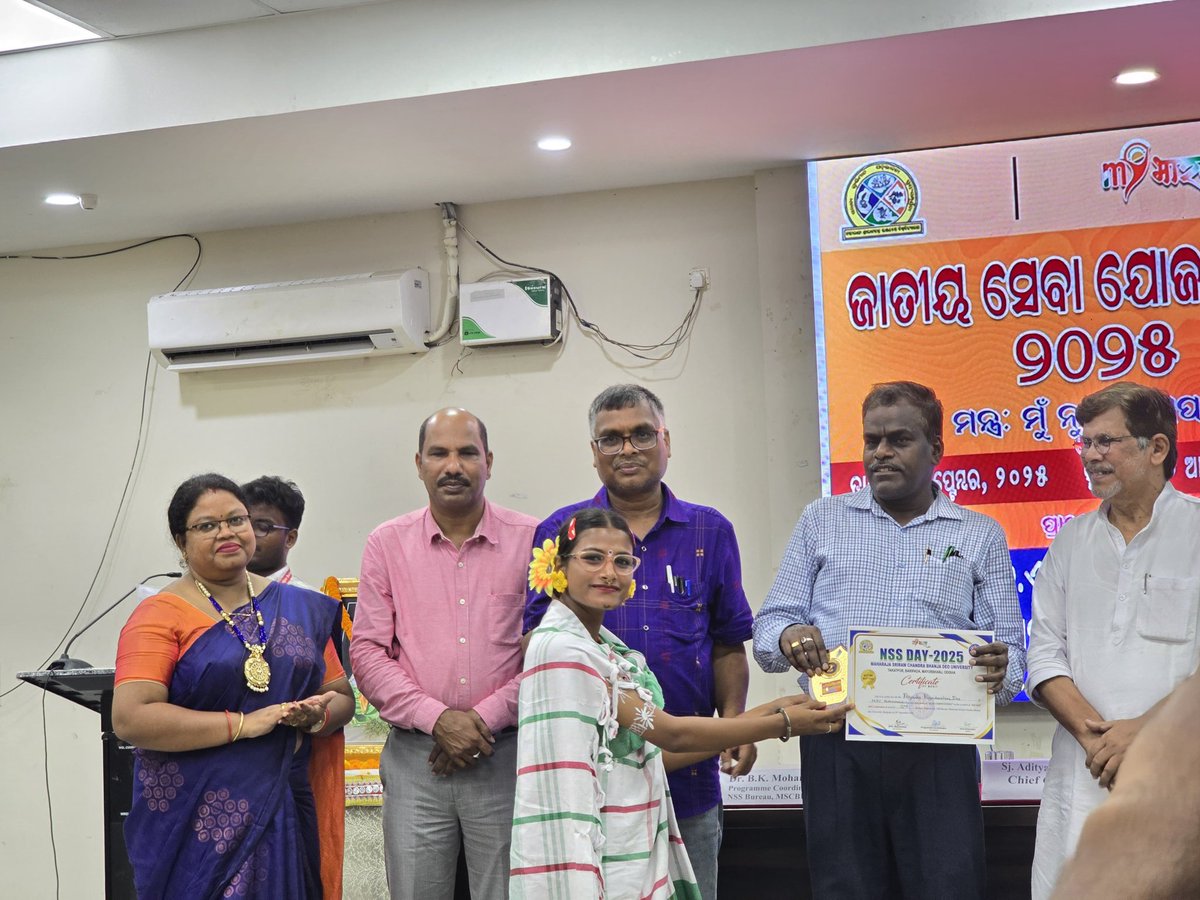 mpcautonsswing's tweet image. "NSS Day Celebration under MSCB University"
Proud moment for MPC College NSS volunteers at the NSS Day Celebration organized under MSCB University! Our students participated enthusiastically in various inter-college competitions and achieved outstanding success. 🏆
#NSSDay#MPC