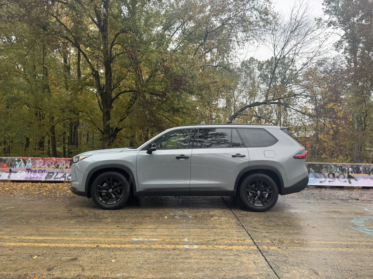 I didn’t check the spray paint before taking this Toyota Grand Highlander pic

Stay wild Chester……This is Cry Baby Bridge on Old Humpback Bridge rd