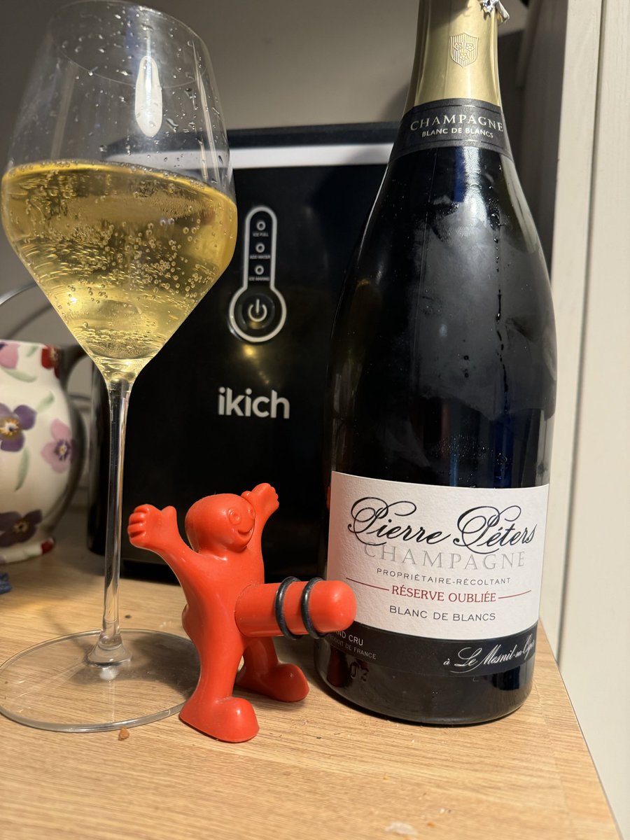 Unusual for Monday to be a Champagne day but with GDWN performance today it just had to be done🥂🍾🚀🚀😊