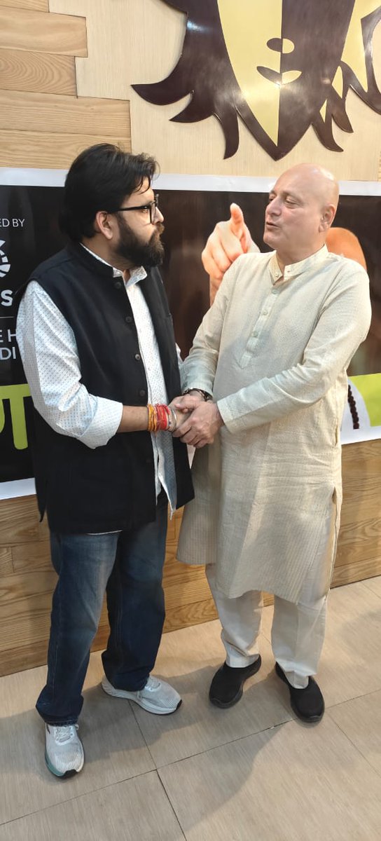 rkalia80's tweet image. Had the honour of meeting the distinguished and versatile actor Shri @actormanojjoshi ji after a long time in Delhi today.
He spoke with great passion about his celebrated stage production “CHANAKYA”, scheduled for 1st & 2nd November 2025 at the National School of Drama (NSD),…