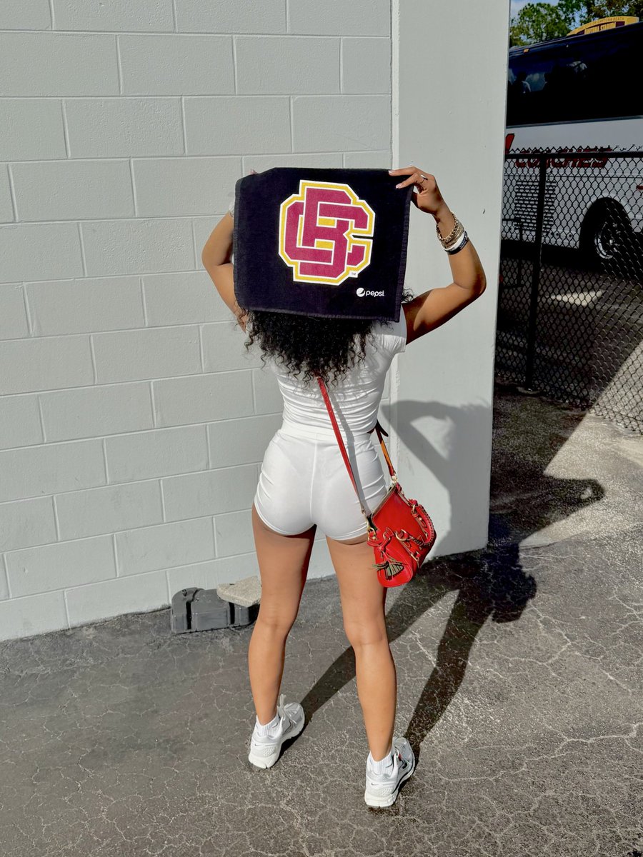 “You deserve a boss and not a runner, you can do better”
-PLIES #HOMECOMING