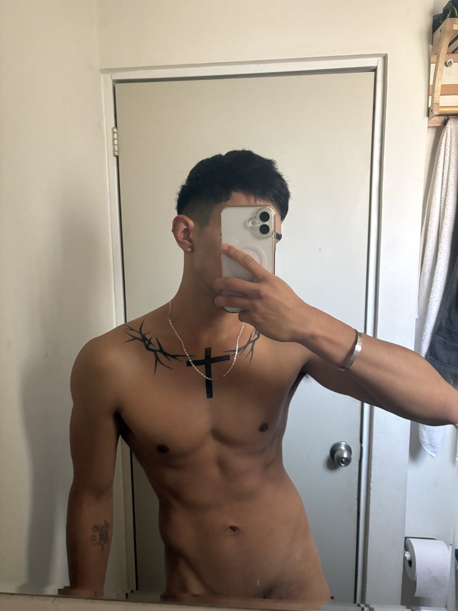 daniel_pricho's tweet photo. Abdomen mañanero forever!🥴🔥

#gay #gym #gaymexico #lgbt #mexico #morning #cruising https://t.co/u3ha5ag6Dd