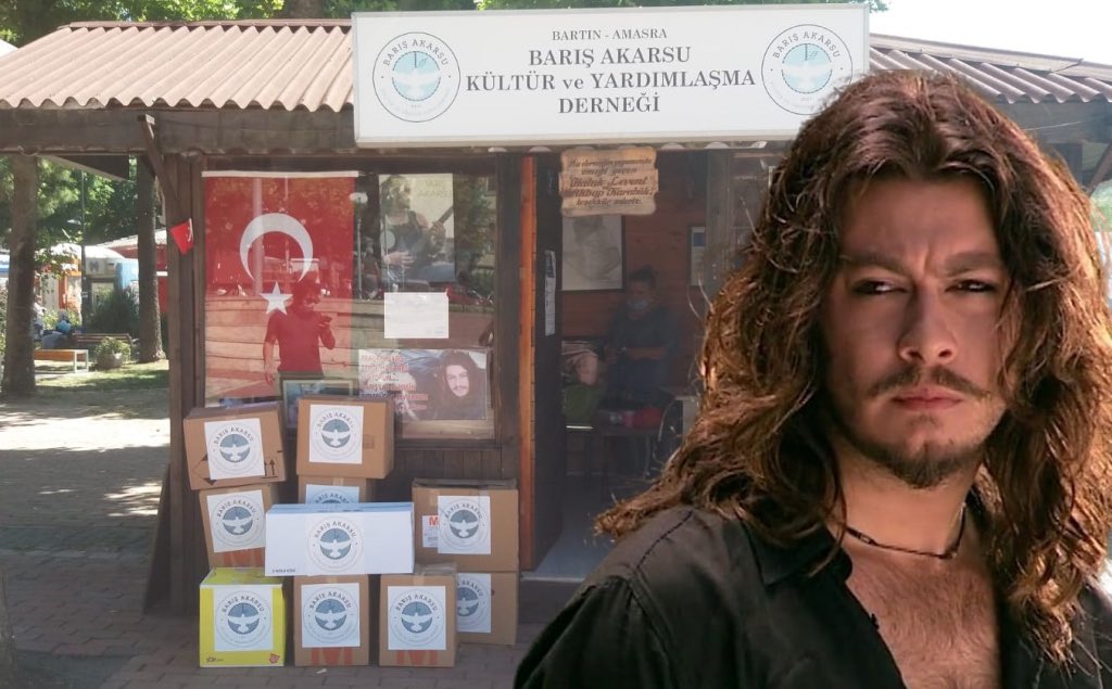 Merhum sanatçı Barış Akarsu’nun adını yaşatan dernek kapandı!

Amasra’da uzun yıllardır faaliyet gösteren Barış Akarsu Kültür ve Yardımlaşma Derneği’nin kapatıldığı açıklandı. Merhum sanatçı Barış Akarsu’nun anısını yaşatmak amacıyla kurulan derneğin kapanış kararını, sanatçının