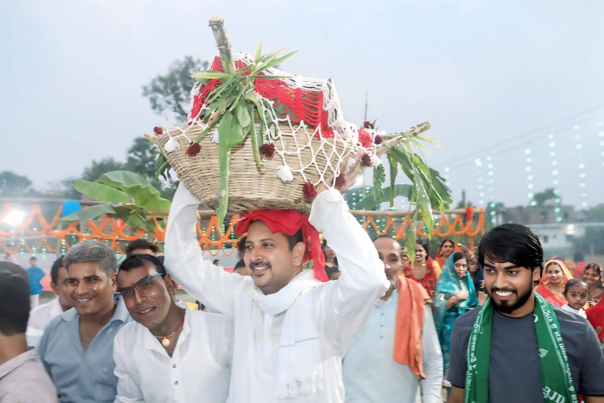 akhtarulislaam's tweet photo. भक्ति, आस्था और सूर्य उपासना के महापर्व #छठ के संध्या अर्घ्य की आप सभी देशवासियों को हार्दिक शुभकामनाएं!
#RJD #TejashwiYadav #biharelection2025 https://t.co/6MVEwWIAIQ