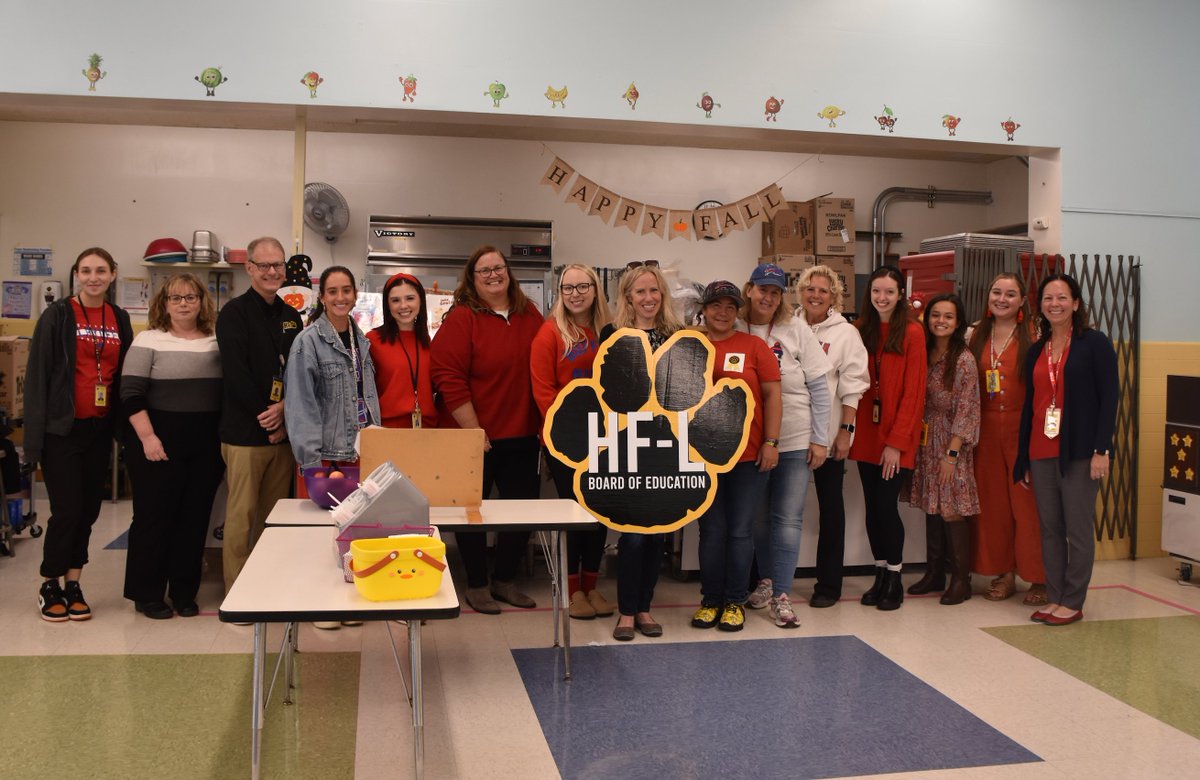 HFLCSD's tweet image. Congrats to Sharon Keith, recipient of the BOE’s Cougar Pride Award! The Kindergarten Team praised her for transforming the cafeteria, helping little learners gain independence, knowing students’ favorites, and keeping meals running smoothly—even on field trip days! 💛#WeAreHFL