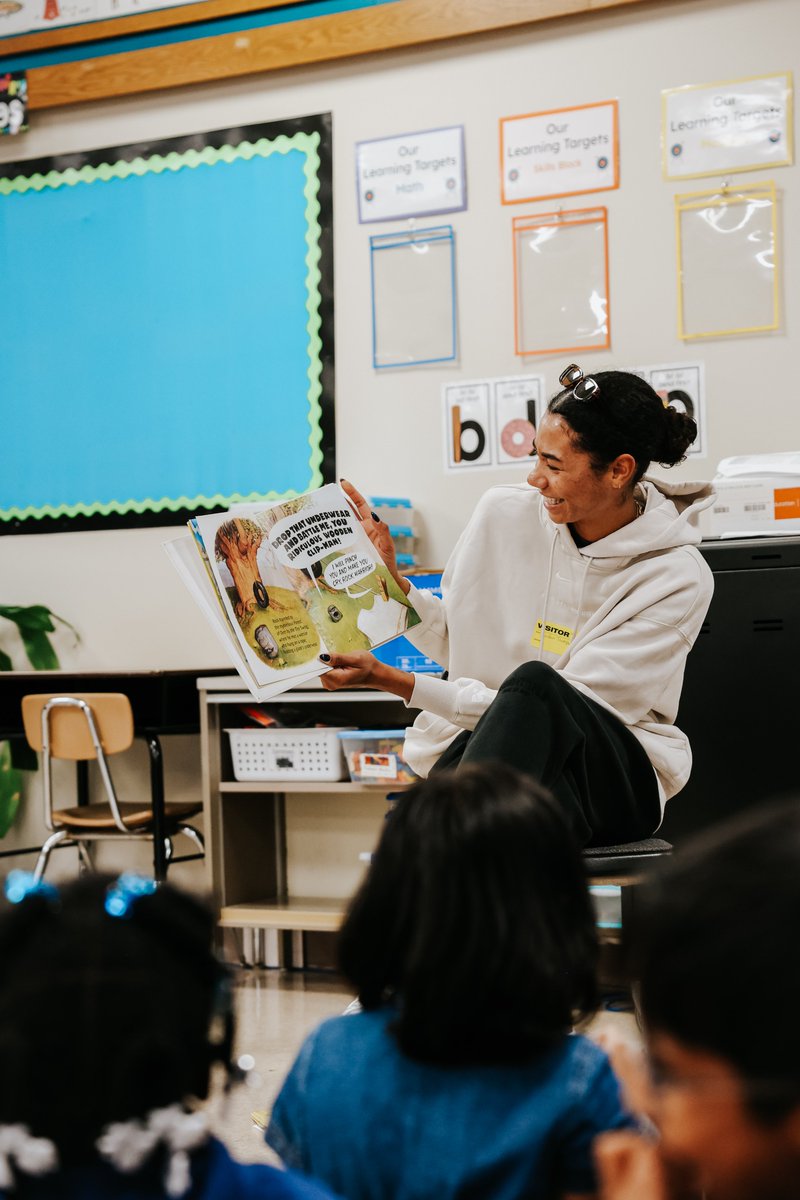 AUProSports's tweet image. our  Volleyball athletes paid a special visit to students of the Madison Metropolitan School District, as part of the &quot;Mad for Reading&quot; program. 

It was a great afternoon of fun and connection, and we&apos;re proud to see our team making a difference in the community.

#AUProVB