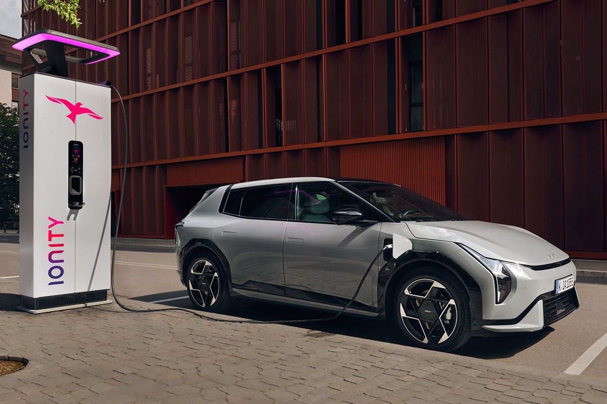 Reinforcing their commitment to responsible mobility, Kia Charge now offers access to one million charging points across 27 countries in Europe which also includes the high-power IONITY network. Read on for more details: ourmanbehindthewheel.com/electric-vehic…