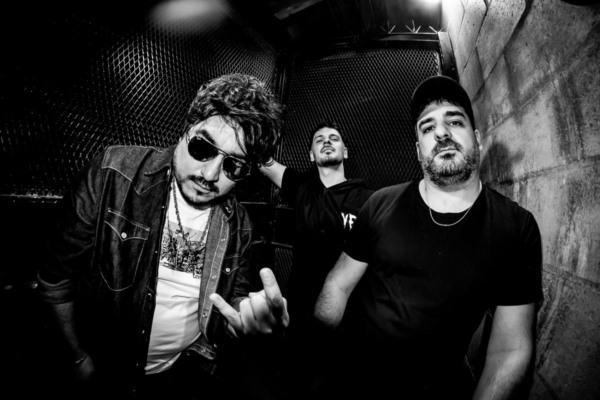 📻Hoy en @RCIradioOk

➡️Viejo Furgón nos visita en piso con tema nuevo.

➡️AntiRadio: Zopa y un temazo del niño Christopher.

➡️Cumpliría años Scott Weiland, uno de los que se fue demasiado pronto.

Con <a href="/nehuegusme/">Nehuen Gusmerotti</a> y <a href="/BrunoChiocconi/">Bruno</a>.
⌨️<a href="/guisotorta/">Guido</a>