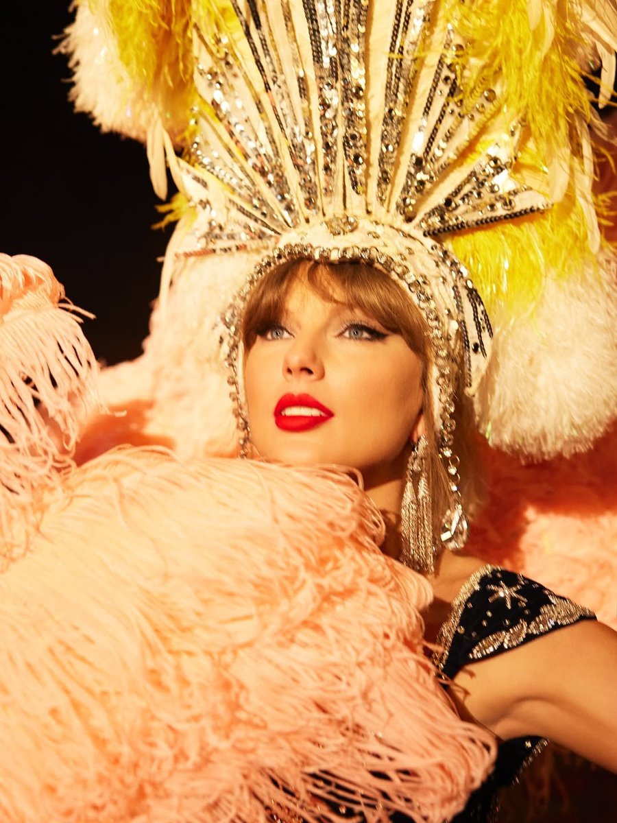 taylorswiftbr's tweet image. Taylor Swift continua com QUATRO MÚSICAS no TOP 10 da Billboard Hot 100! 👑
#1. The Fate of Ophelia
#4. Opalite
#5. Elizabeth Taylor
#6. Father Figure