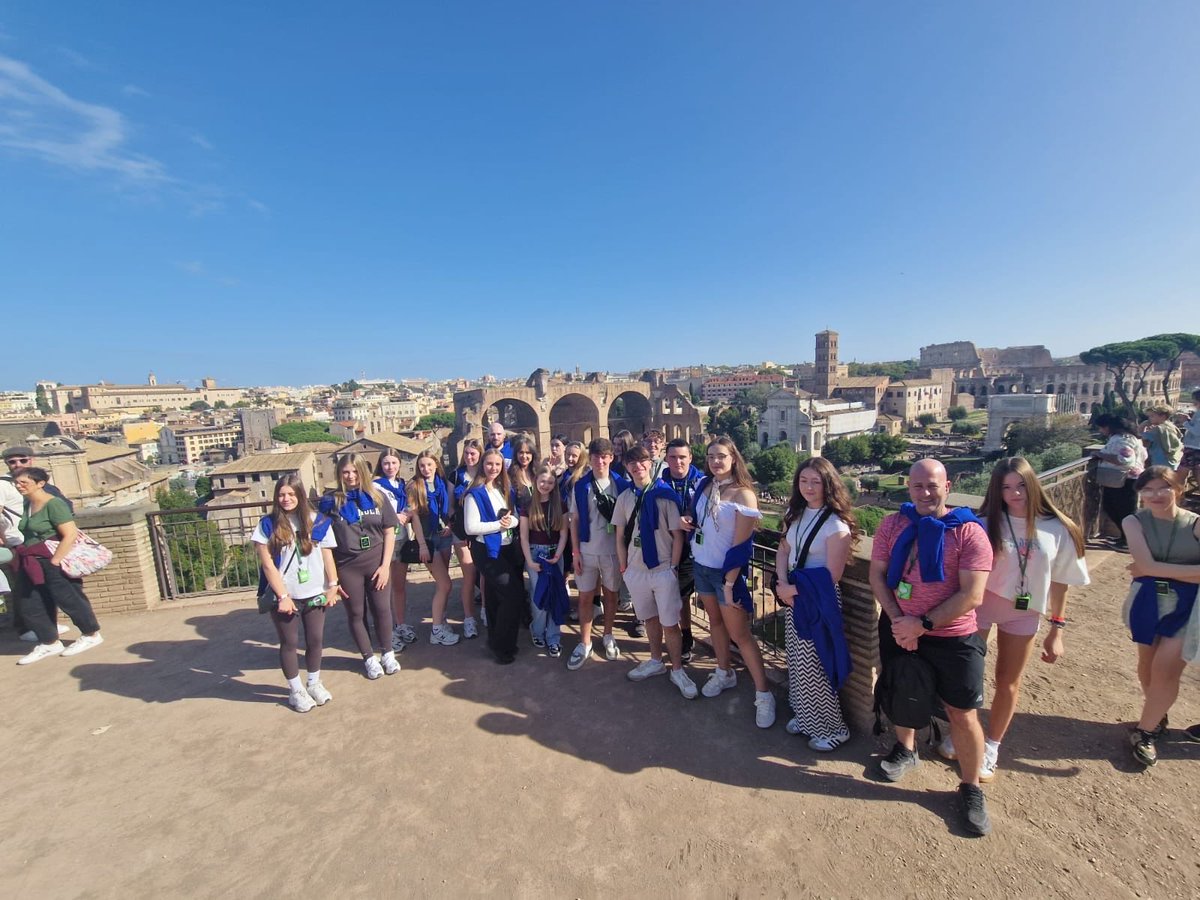 MaghullHighsch's tweet image. Our Latin trip have returned home safely from Rome. What an experience for them! A huge thank you to Miss Reeve, Mr Moran and Mr McQuade for providing this fantastic opportunity for our students. #LatinExcellence #Aspire #Achieve #Enjoy