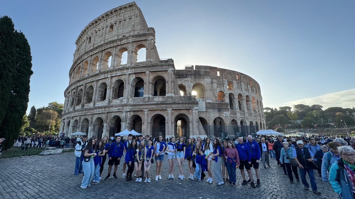 MaghullHighsch's tweet image. Our Latin trip have returned home safely from Rome. What an experience for them! A huge thank you to Miss Reeve, Mr Moran and Mr McQuade for providing this fantastic opportunity for our students. #LatinExcellence #Aspire #Achieve #Enjoy