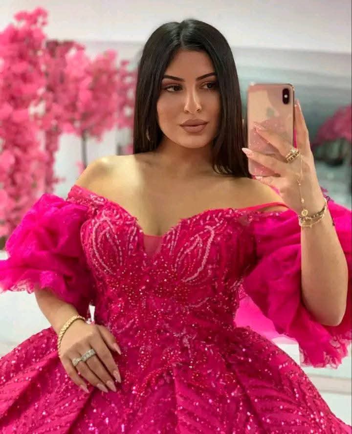 lmstq1457694's tweet image. 🍒شديدة الأنوثة
أࢪضها عشق مقدس 
&quot; اخــلع ڪبࢪيائك 
حين تدخل محࢪابـها❤🍓🍒

 🍒🦋