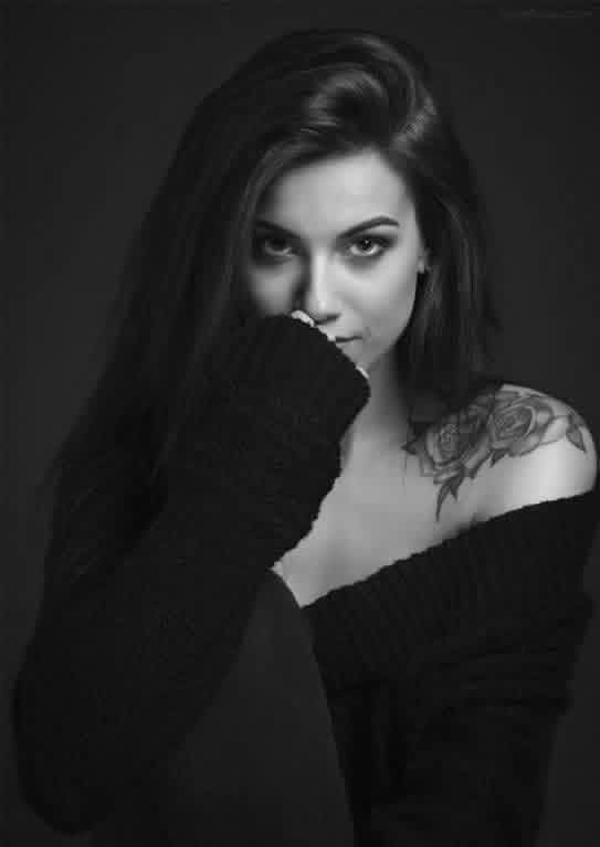 lmstq1457694's tweet image. المهره الاصيله ..
لوتمردت وصابها غرور ..
يروضها خيال ماعشق من المهر #غيرها❤❤