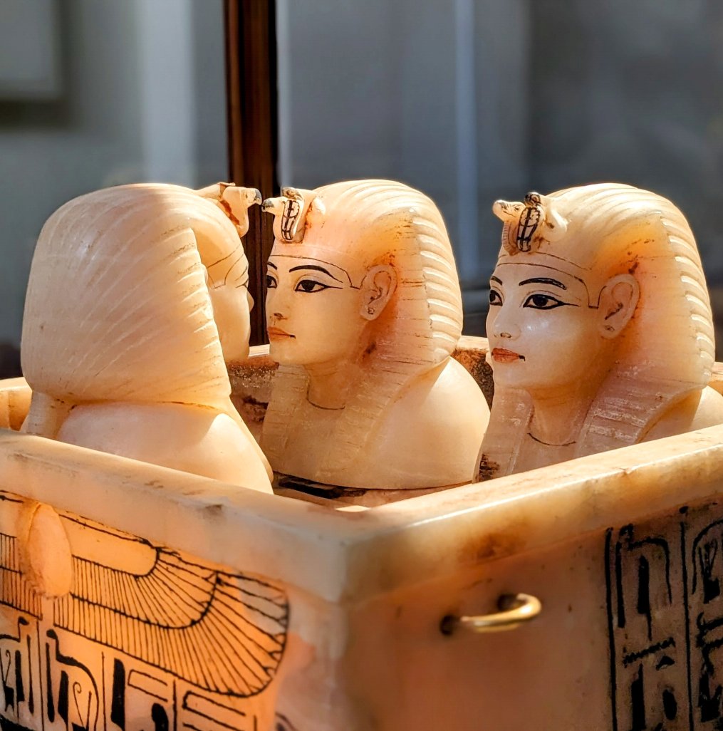 COUNTDOWN to the opening of the Grand Egyptian Museum! The first of five highlights I'm looking forward to seeing framed in a new setting: the translucent travertine canopic chest of #Tutankhamun, with its iconic stoppers of the king. 

📸 December 2023 @ EMC