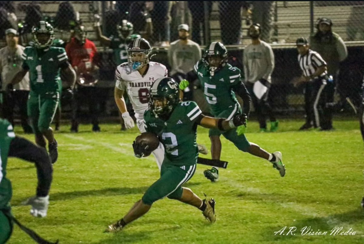 DHendrix22__'s tweet photo. Check out my Regular Season highlights !!!!
29 carries 424 yds 
14.6 yds/carry
2 receptions 57 yds 
5 TDs
6 tackles
https://t.co/eqCnYbcYtL
@CoachRush_CTFB @gary_abernathy @CoachDaws_ @Detroit_CTFB @AllenTrieu @PrepRedzoneMI @MIexposure https://t.co/7khPY5s5sF