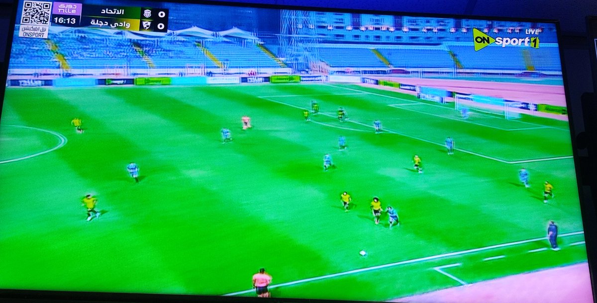 hatemtalat's tweet photo. ماتش الاتحاد و وادي دجله متصور بكاميرا موبايل ارضي 😂 https://t.co/p41R2ztZxD