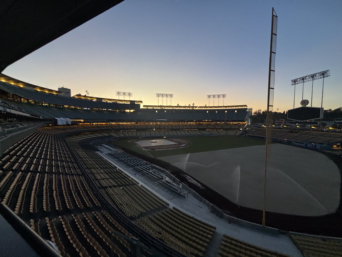 writerkathymcd's tweet image. How it started: Dodger Stadium 3/5/25! Let’s go @dodgers #repeat #worldseries #losangeles