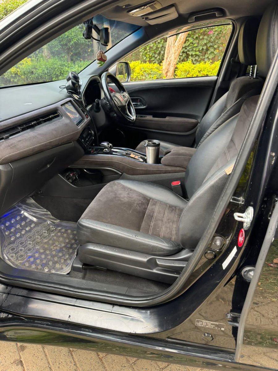 DerrickUdu55582's tweet image. Honda vezel RS
Automatic 
Yom 2017
2,100,000ksh
0799561061