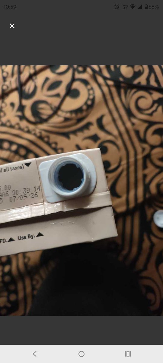 exploremaninder's tweet photo. @blinkitcares #blinkit delivers Almond milk with broken seal. Most likely used product. They replaced it with another broken seal product. Attaching the pics. #zomato #CustomerService @grok https://t.co/xU9Y9Dw9na