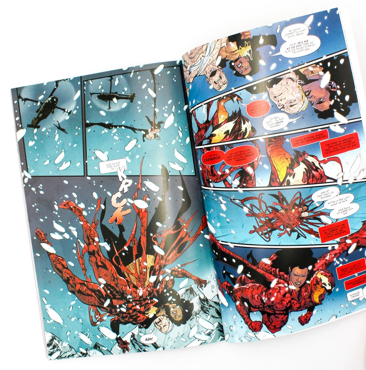 Düstere Action aus der Welt von Venom:
👉 Eddie Brock - Carnage 1
panini.de/shp_deu_de/edd…

Ex-Venom Eddie Brock macht als #Carnage Jagd auf Serienkiller!
Auch erhältlich als Variant! 
#comics #venom