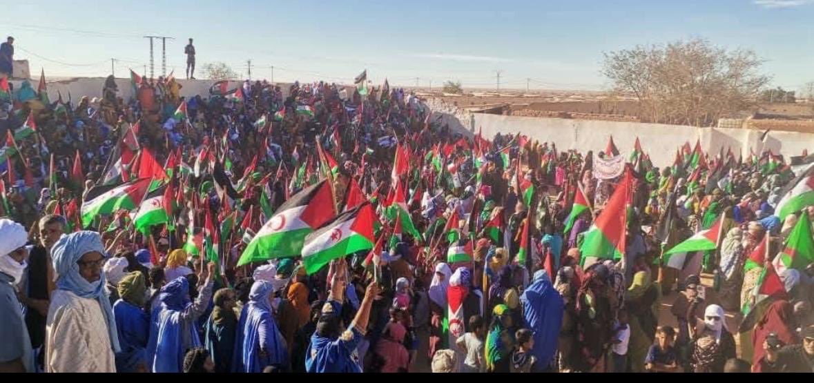 Multitudinarias marchas en los campamentos de refugiados saharauis para expresar rechazo a las maniobras de algunos miembros del Consejo de Seguridad de la ONU contra el derecho a la autodeterminación e independencia del Sáhara Occidental