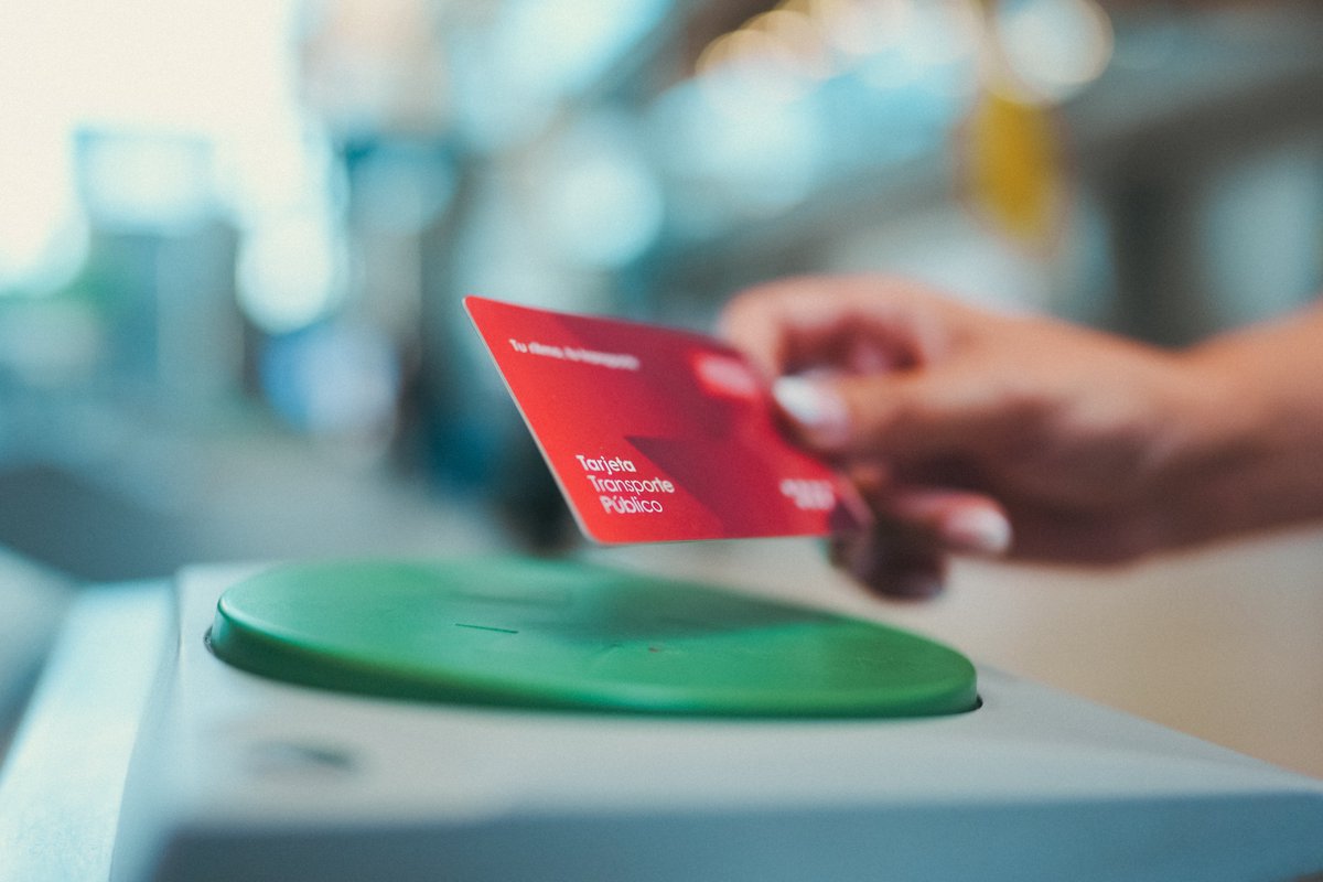 Transportes_CM's tweet image. 🚇 La @ComunidadMadrid refuerza el transporte público para facilitar la movilidad a los usuarios afectados por el descarrilamiento de un tren de Cercanías.

🚌 El @CRT_Madrid incrementa los interurbanos en las líneas 281 y 287 y @metro_madrid la frecuencia de trenes en la L9.