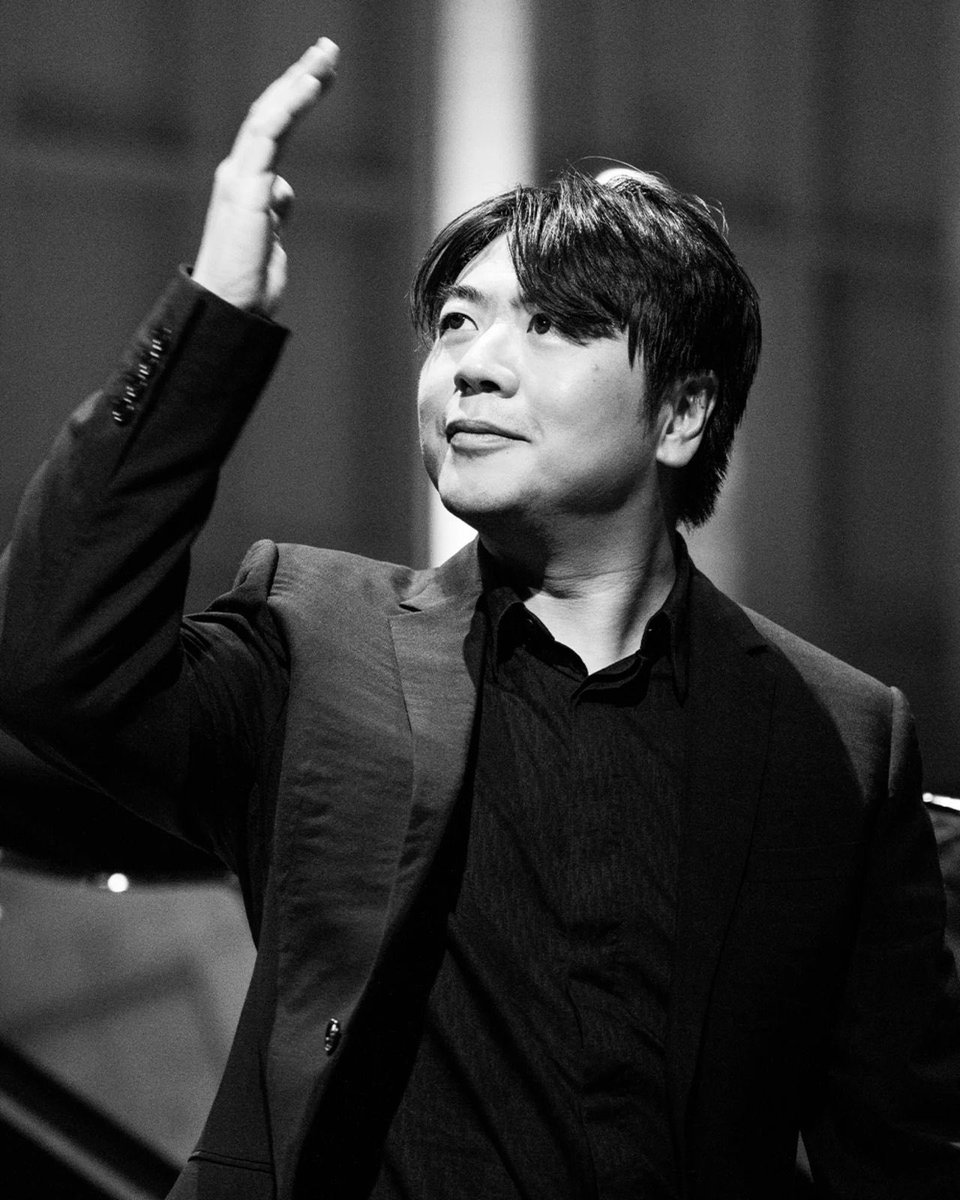 lang_lang's tweet image. It was a pleasure to perform in Bremen recently! I&apos;m really looking forward to performing in Baden-Baden and Hamburg - Have you got any recommendations for me in the city? 🇩🇪

📸 soeren.l.schirmer