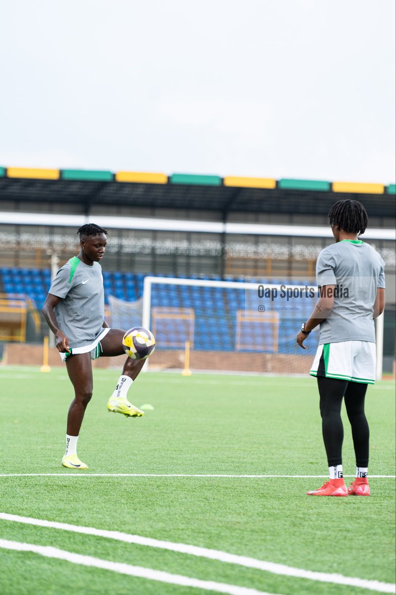 Olaotan_atilade's tweet photo. Final Touches in Abeokuta 🇳🇬🔥
The Super Falcons putting in work ahead of tomorrow’s clash against the Amazons of Benin
Calm faces, sharp focus,the queens are ready to finish what they started 😎
#SuperFalcons #Nigeria #Benin #WomensFootball #FinalTraining #MatchDay #Abeokuta https://t.co/71QdTeh7jg