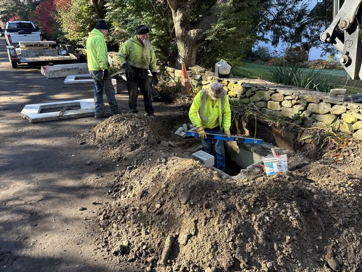 Upland Road Construction Project update-
The contractor continues raising catch basins to the new road elevation on Upland Road #NewMilfordCT <a href="/nmgreenwave/">Pete Bass</a> #roads #infrastructure