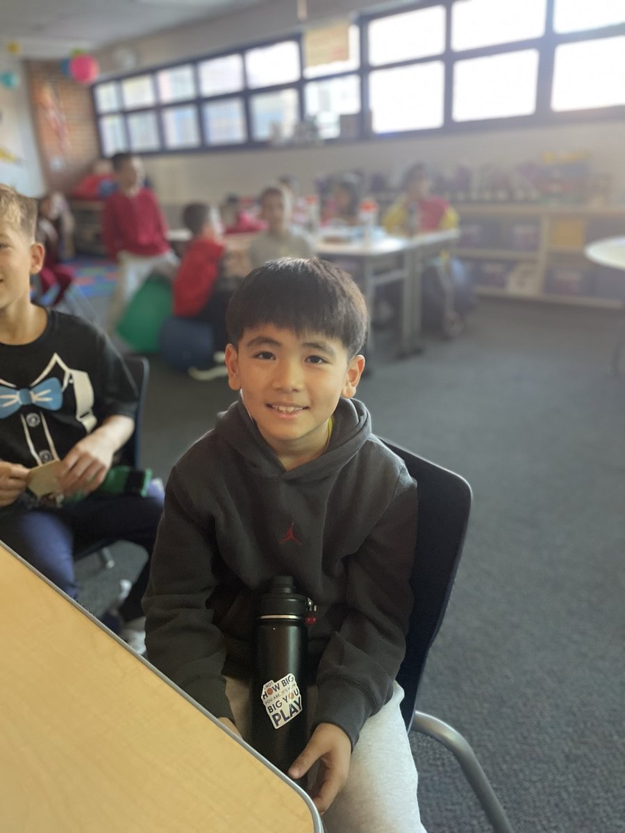 Mrs. Taylor tweet media