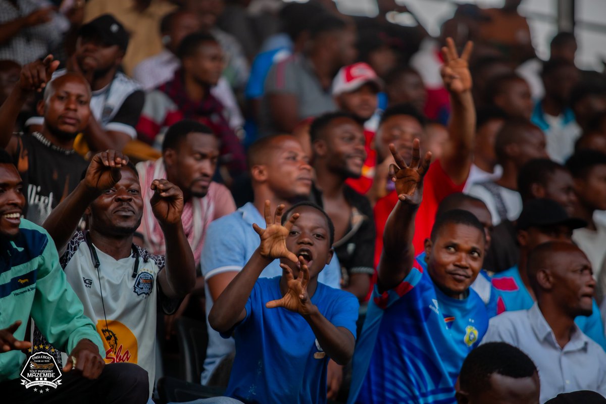 TPMazembe's tweet photo. #Ligue1 #TPMManika 
La force de nos Corbeaux est dans notre unité. Le véritable soutien se manifeste au Temple en payant son ticket
Concentrons notre énergie à encourager, à pousser l'équipe et à faire du stade une vraie marmite de Kamal cette Saison
Moins de clics, + de billets https://t.co/HBu7J2PNHo