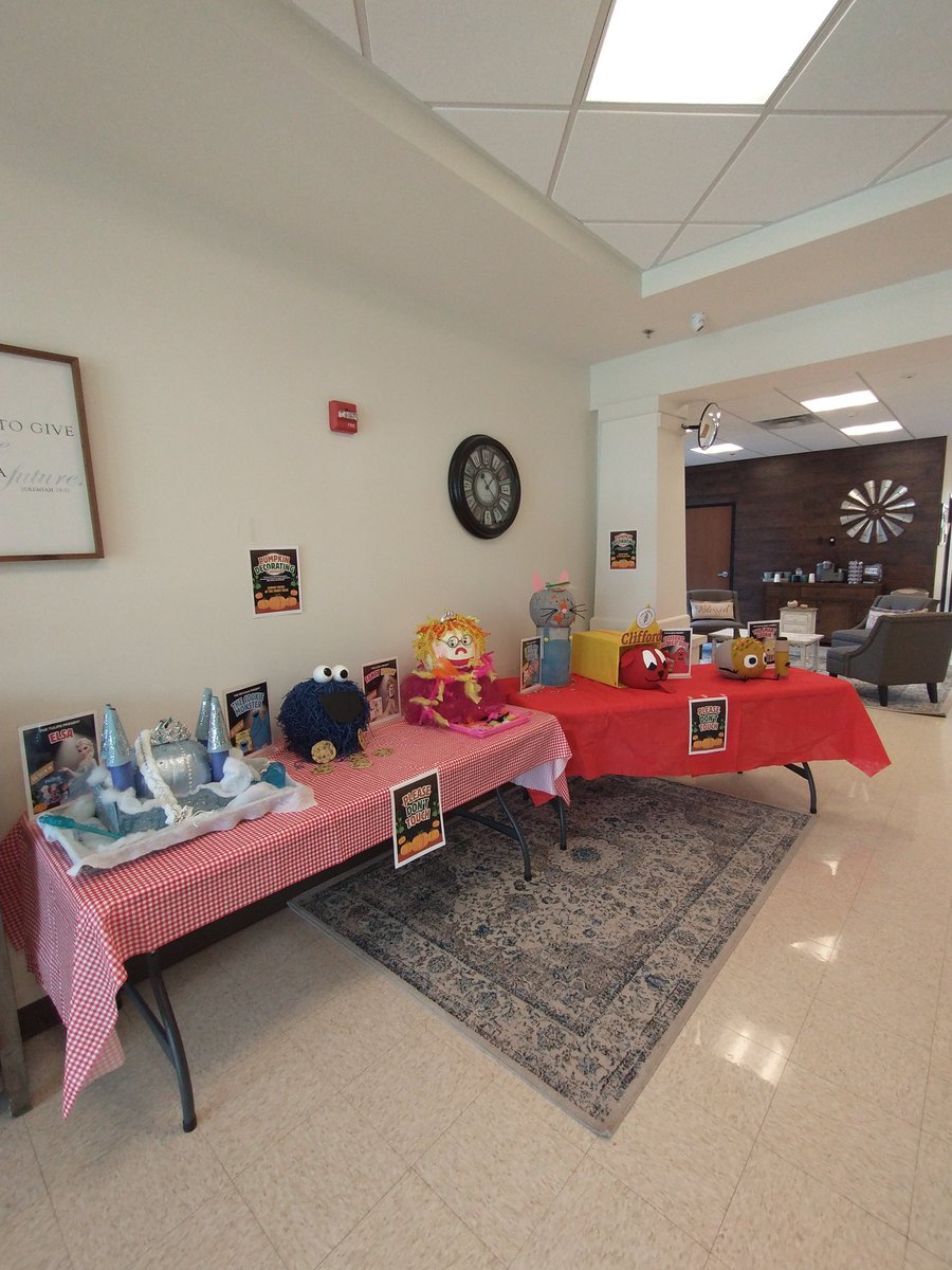 Vine_BranchesLC's tweet image. We&apos;re having a pumpkin decorating contest! Our students in each classroom have worked together to create some amazing pumpkins based on our favorite story book character! Stop by the front desk before Wednesday to vote for your favorite. The winning class will get a prize!
#vablc