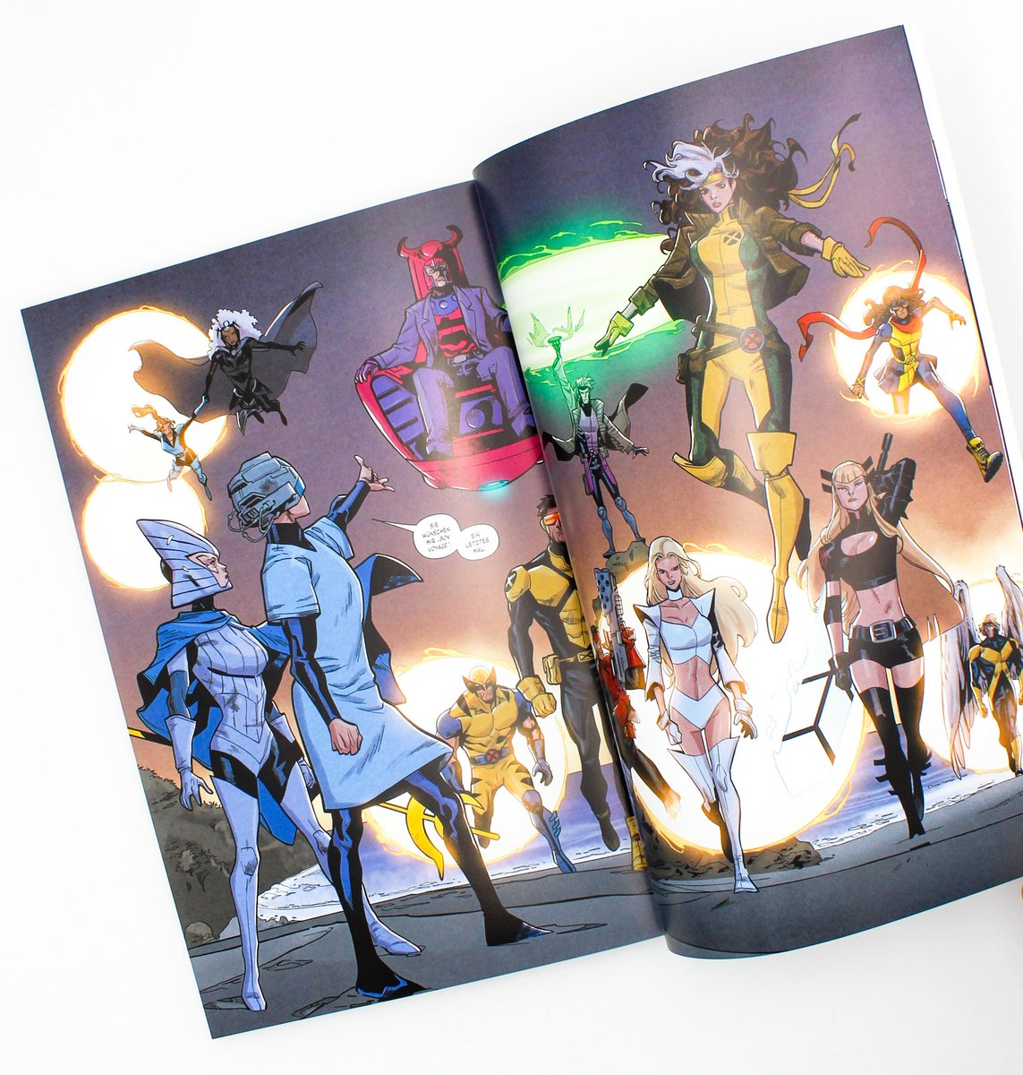 Ein packendes X-Crossover!
👉 X-Men - X-Manhunt
panini.de/shp_deu_de/x-m…

14 von Marvels talentiertesten Autoren und Zeichnern präsentieren ein packendes Werk, das die Zukunft der Mutanten entscheidend prägen wird.
#comics #xmen