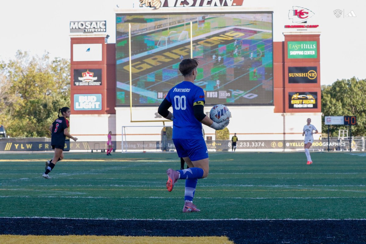 drurywsoc's tweet photo. What a week it was! One more match in the regular season…see you in Bolivar on Friday!

#WonDrury | #RollJungleKitties https://t.co/vhYtk4qapV