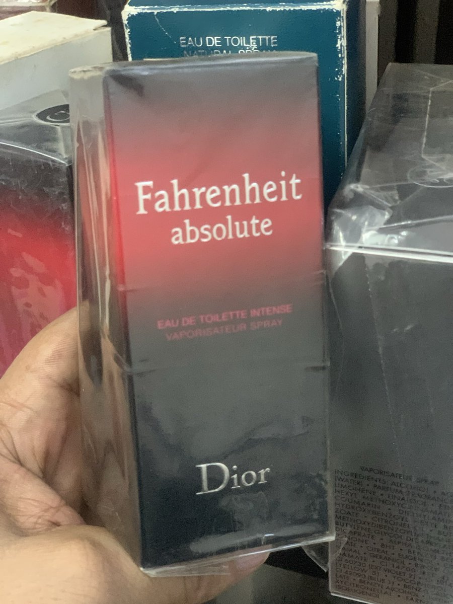 #مساء_الخير_والسعاده
#رابطة_عشاق_العطور 
 #عطور_قديمة_مميزه
#عطور_فنتج
 #عطور_قديمة_ونادرة
 #ملتقى_خبراء_وعشاق_العطور 
#عطر 
Fahrenheit Absolute Dior
فهرنهايت أبسولوت ديور إصدار 2009
50 مل 
استخدام رشات