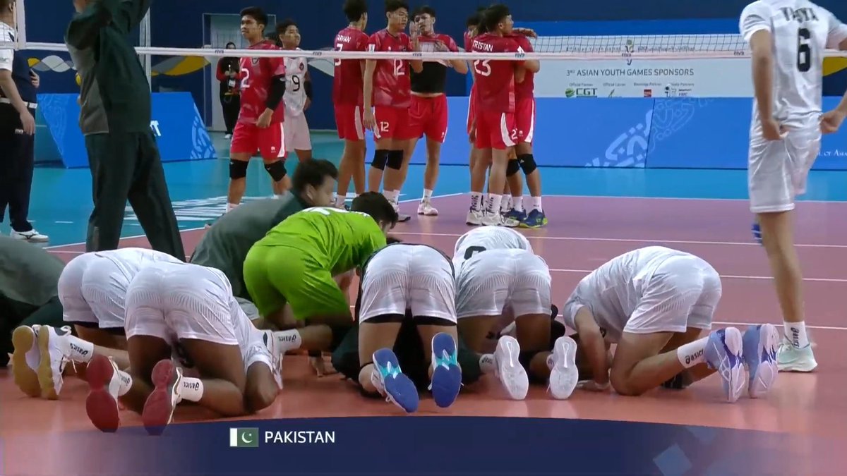 volleyballidn's tweet photo. Boy's Volleyball

22 - 25
25 - 13
25 - 19
26 - 24

Pakistan 🇵🇰 3 - 1 🇮🇩 Indonesia

Langkah tim putra Indonesia ke Final terhenti di tangan Pakistan.
Rabu petang, Indonesia akan kembali menghadapi Thailand di Bronze Medal Match 🥉
#asianyouthgames2025 https://t.co/tWus04NPFH