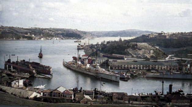 Eurofighter kutlaması yapmak için aceleci davranıyorsunuz. Bu Batılı üçkâğıtçılarda parasını alıp silahı vermemek ata sporudur. Uçaklar bizim hangara girene kadar beklemekte fayda var.