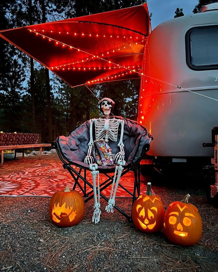 TheEnglishCarav's tweet photo. Night night campers!! 😴♥️♥️
#nightnightcampers #seeyouinthemorning #dontletthebedbugsbite #caravan https://t.co/EbqV1v27Dr