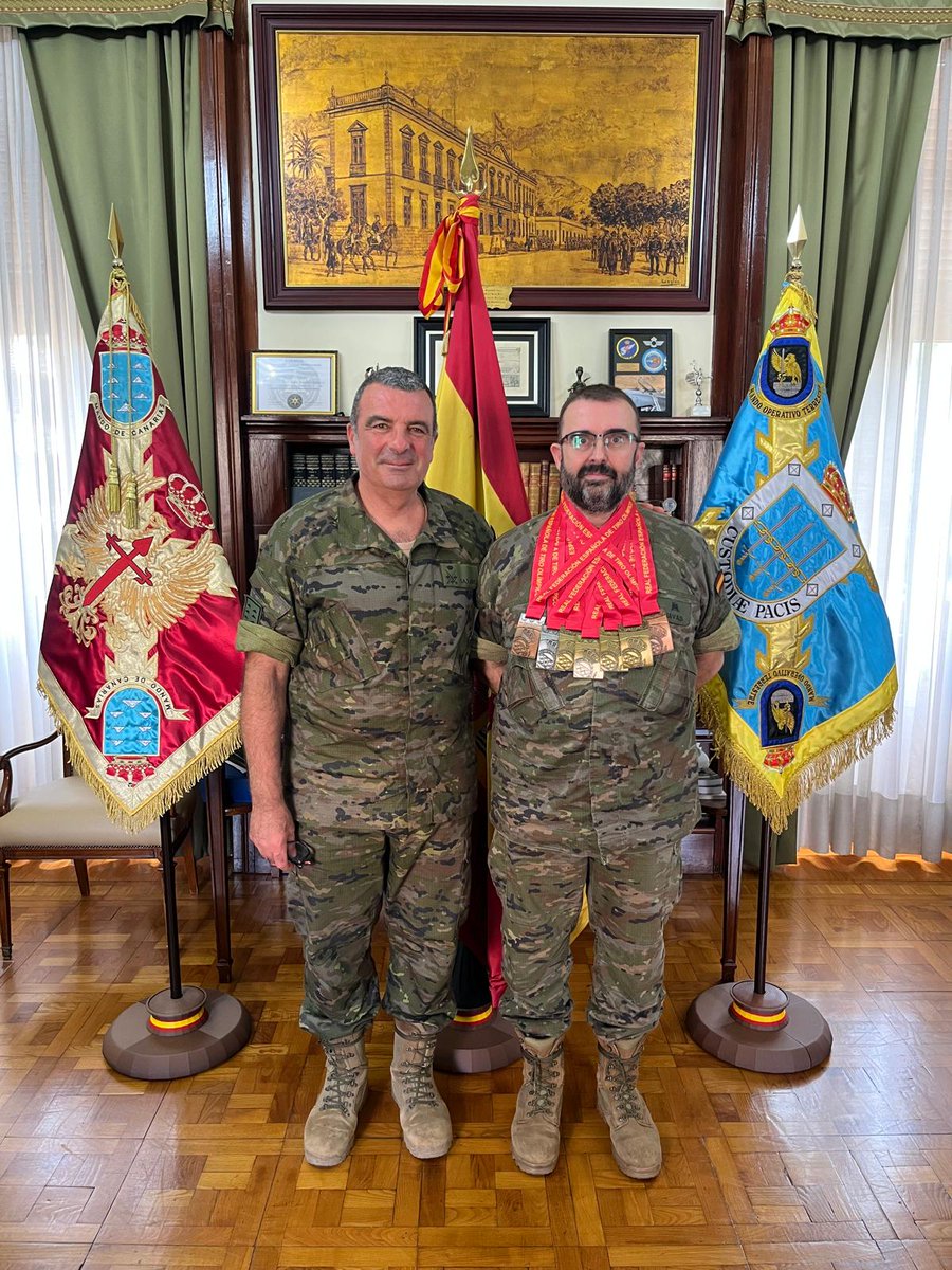 Hoy felicitamos al subteniente Navas de la Unidad de Cuartel General del <a href="/MCANA_ET/">Mando de Canarias</a> 🇪🇦 que ha participado en el Campeonato Nacional  de Arma Deportiva, celebrado en la localidad de Las Gabias, Granada, donde ha conseguido 4🥇1🥈y 2 🥉, en diversas modalidades.
¡Enhorabuena!