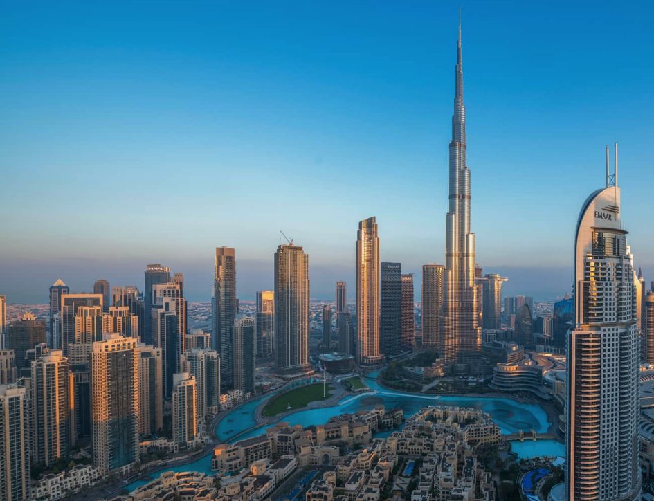 kevinherbas_'s tweet image. I tested a new vision model locally, touted for excellent object detection. I submitted an image and asked how many buildings it contained,  here is its response hahaha