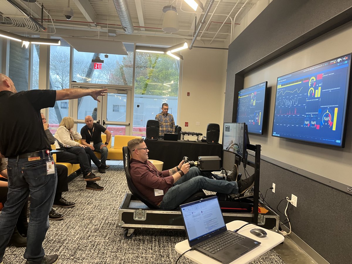 cupixinc's tweet image. Cupix at the @Oracle Industry Lab last week! 🎯

Matthew and David demoed how CupixWorks + SiteInsights integrate with Oracle P6 for transparent project insights and then Matthew topped it off by winning the F1 sim! 🏎️ Thanks for having us! 

#OracleIndustryLab #ConstructionTech
