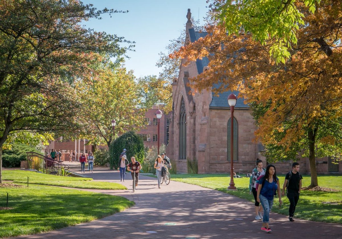 See DU in full color this Homecoming weekend! Take a student-led campus tour or explore our living tree museum on a guided arboretum walk featuring 2,000+ trees and shrubs from around the world.

Register at stories.du.edu/homecoming/ind…